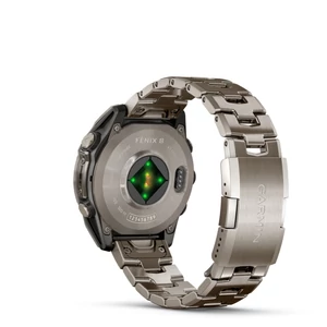 Kép 12/20 - Garmin fenix 8 47mm AMOLED Sapphire, titanium, titanium fém szíjjal + grafitszürke szilikon szíjjal (ED SD)